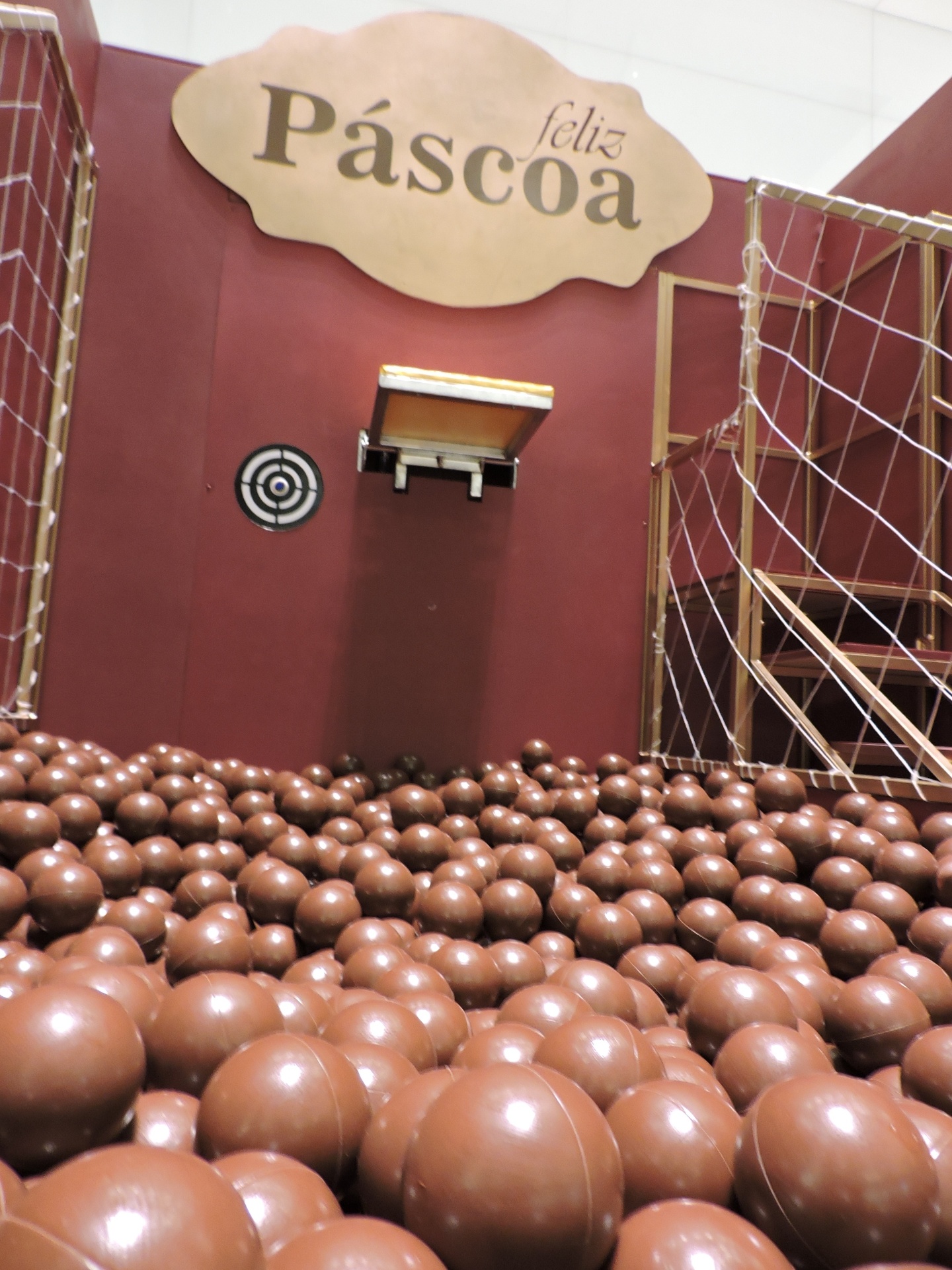 Caça aos ovos é montada no Shopping Cidade São Paulo, - Divulgação