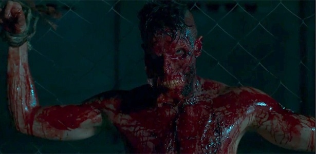 Luisão, interpretado pelo ator Brumo Bellarmino, morre esfolado em "Supermax" - Reprodução/TV Globo - Reprodução/TV Globo