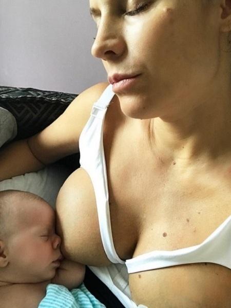 Maíra Charken amamenta o filho Gael - Reprodução/Instagram