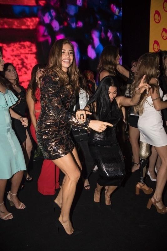 Grazi Massafera dançou com Simaria durante show de Pabllo Vittar em evento que aconteceu nesta quarta-feira  (7) no Boulevard Olímpico, Centro do Rio - Felipe Panfili /Divulgação
