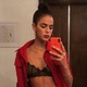Bruna Marquezine vestiu vermelho e renda para o aniversário de Carol Sampaio - Reprodução/Instagram