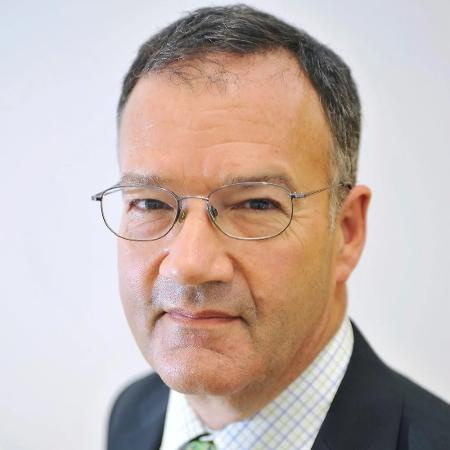 Peter Fisher, médico da rainha Elizabeth, morreu após um acidente no trânsito de Londres - Reprodução/Twitter - Reprodução/Twitter