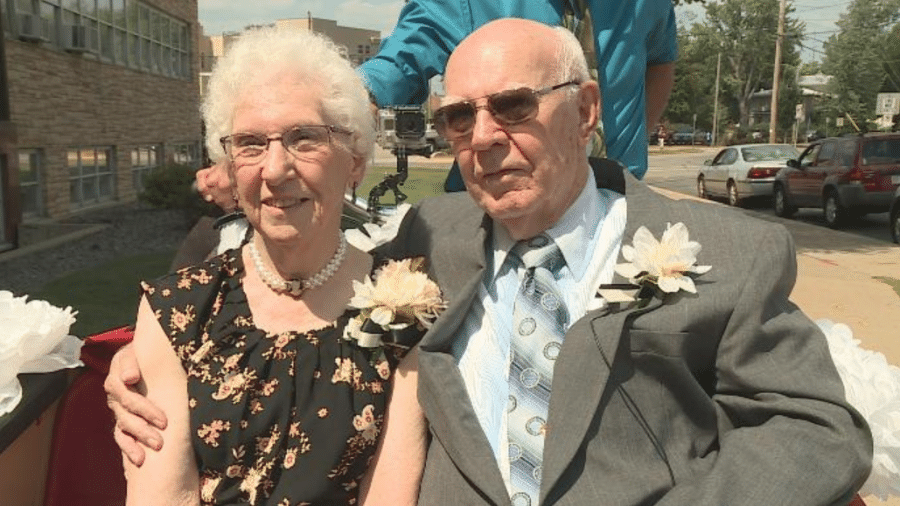 Janice e Jim Caitlin levaram mais de 70 anos para subir ao altar - Reprodução/WSAW TV