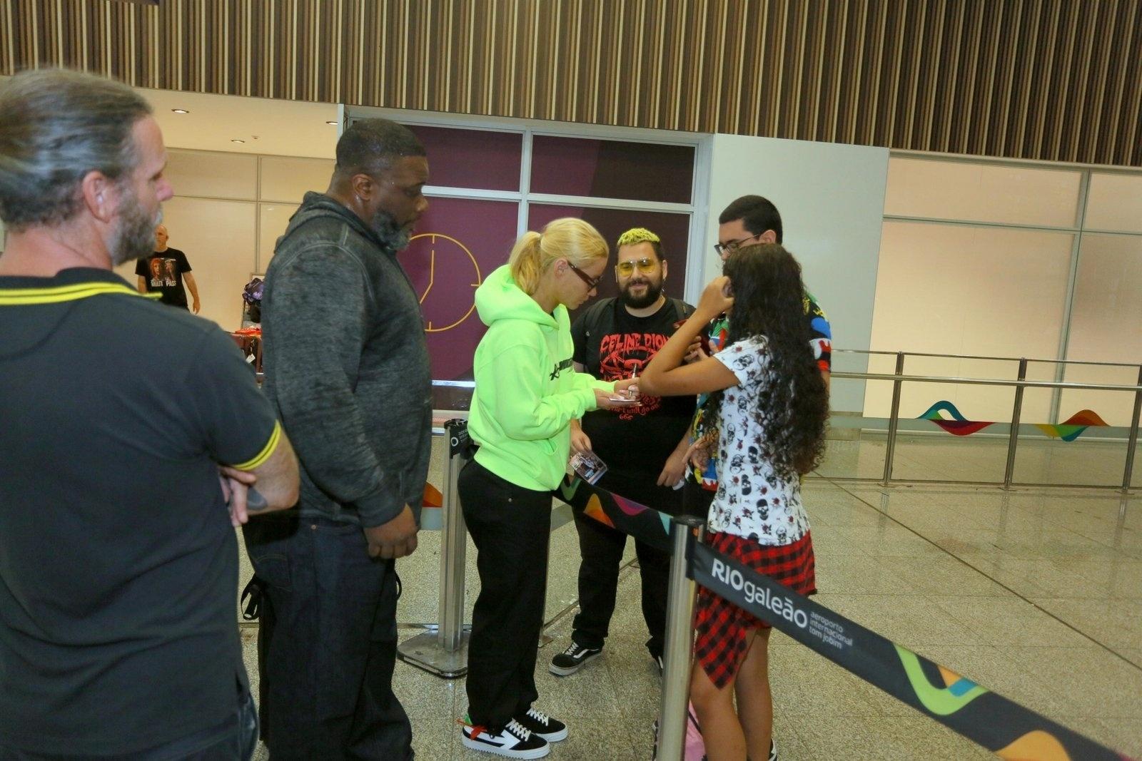 A cantora Iggy Azalea desembarcou nesta quinta-feira (27) no Aeroporto Internacional do Rio de Janeiro - Ag News