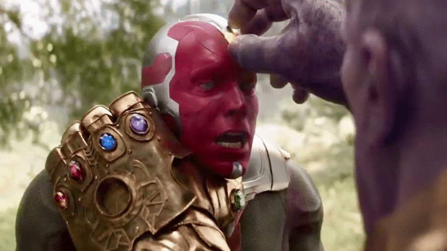 Thanos mata Visão em cena de "Vingadores: Guerra Infinita" - Reprodução