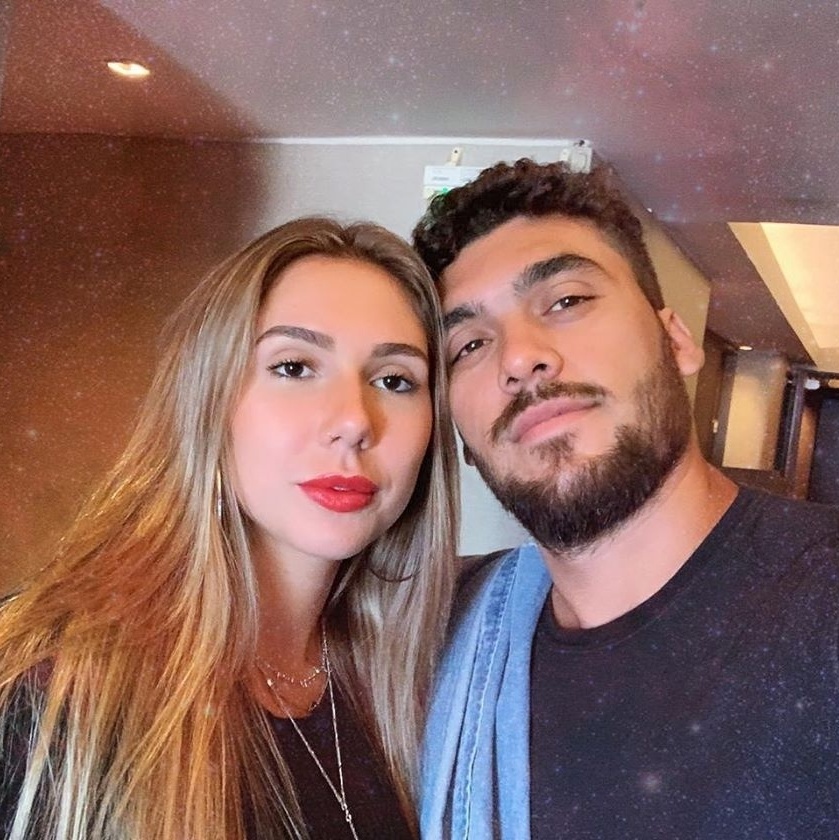 Pedro e a namorada (Caroline) foto via Instagram (01.06.2019