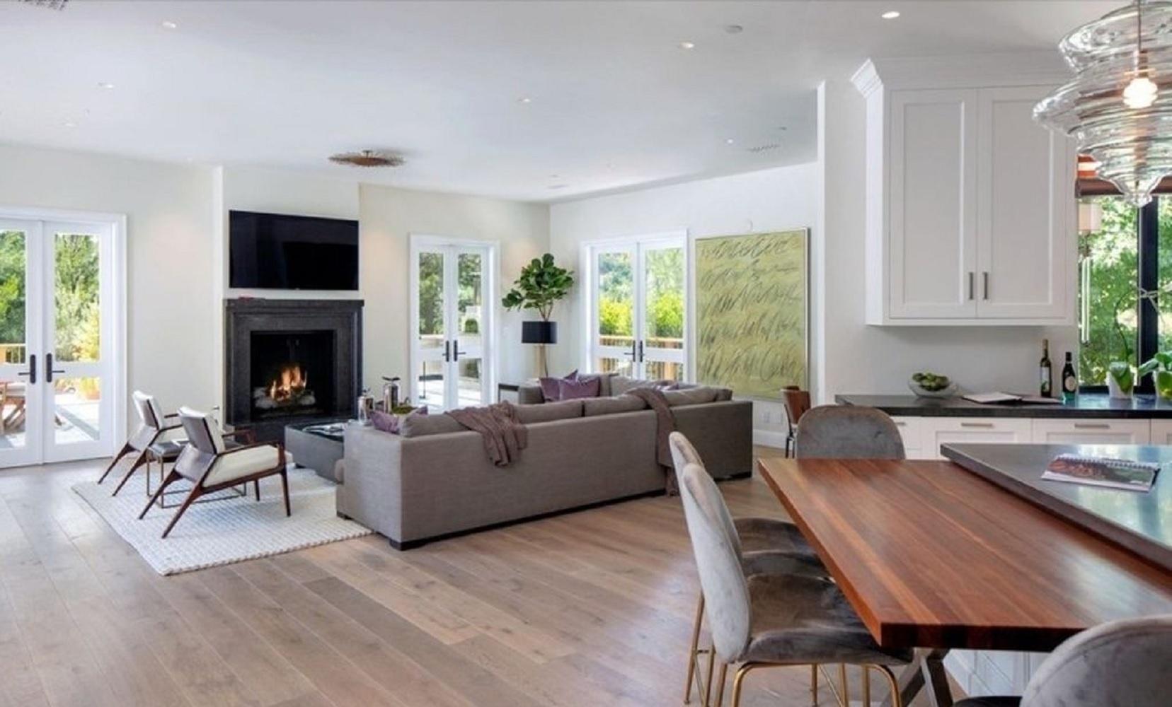 Mansão de Justin Bieber possui piscina, biblioteca, mansão e sala de cinema - Divulgação/Realtor