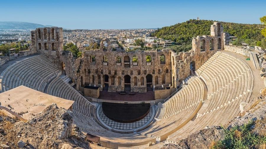 Odeon de Herodes Ático servirá de cenário para a próxima coleção da Dior - iStockphotos