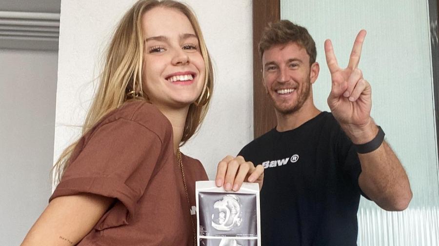 Isa Scherer e Rodrigo Calazans serão pais de um casal de gêmeos - Reprodução/Instagram