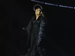 Madonna usa dublê e causa tumulto em último ensaio para show no Rio