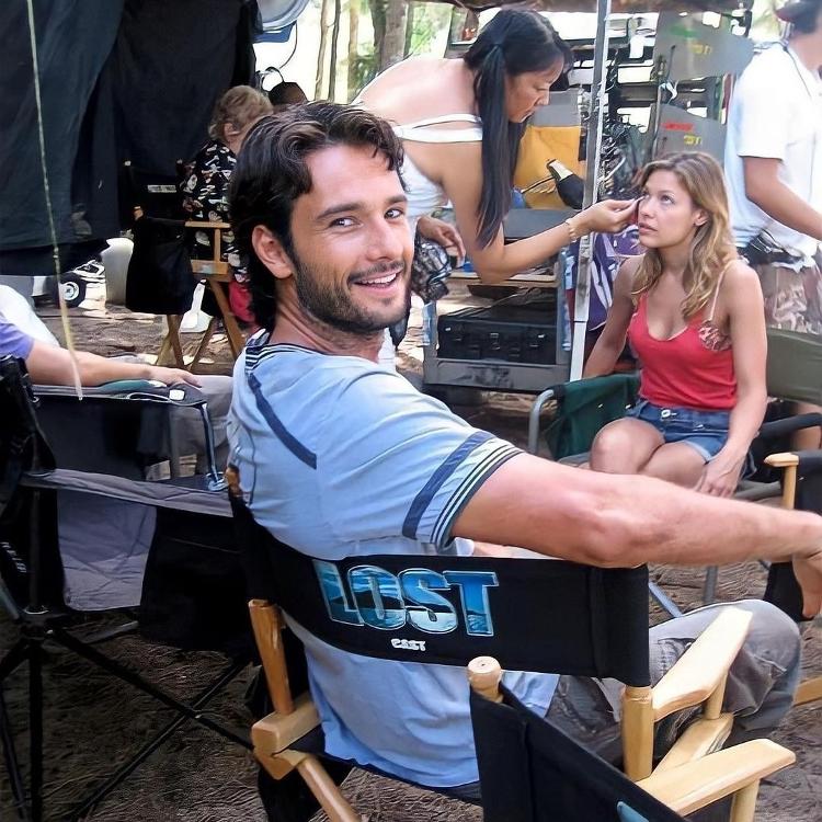 Rodrigo Santoro mostra bastidores de 'Lost'