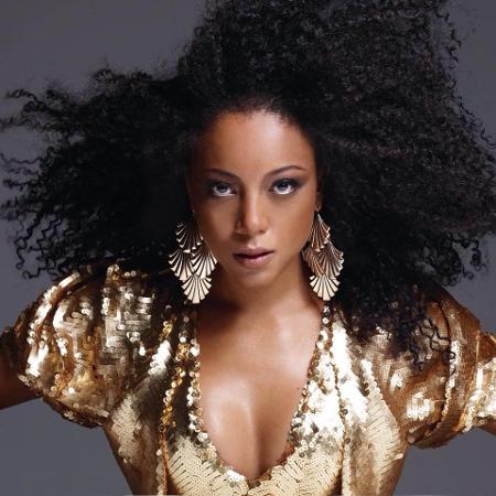 A cantora Negra Li - Reprodução - Reprodução