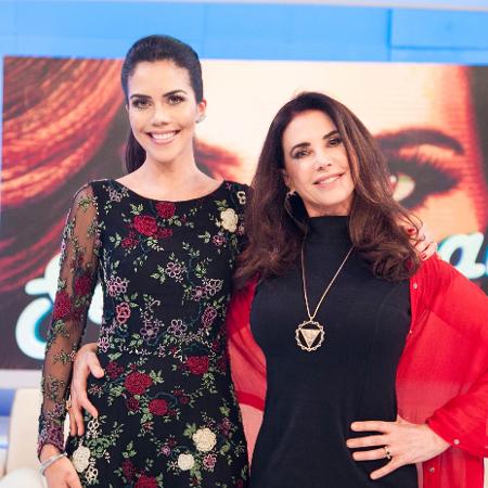 Claudia Alencar participa do programa "Sensacional", de Daniela Albuquerque - Andrea Dallevo/ Divulgação RedeTV! - Andrea Dallevo/ Divulgação RedeTV!