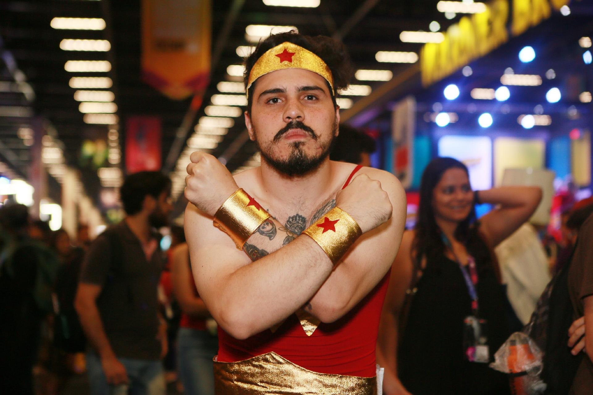 Cosplay de Mulher-Maravilha - Iwi Onodera/UOL