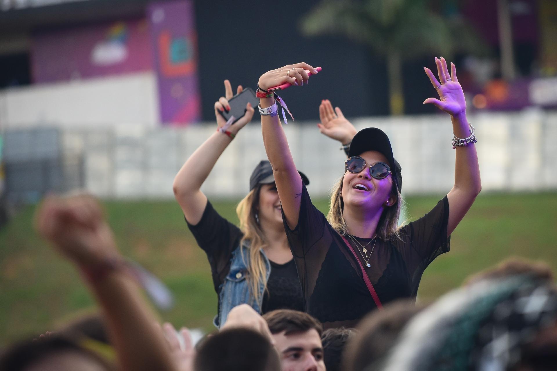 Vitor Kley se apresenta com os duos Chemical Surf e Dubdogz no Lollapalooza - Flavio Moraes/UOL