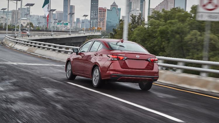 Novo Nissan Versa 2020 traseira - Divugação - Divugação