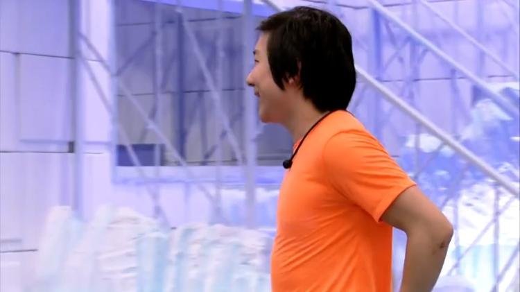 Pyong usa camiseta laranja - Reprodução/Globoplay - Reprodução/Globoplay