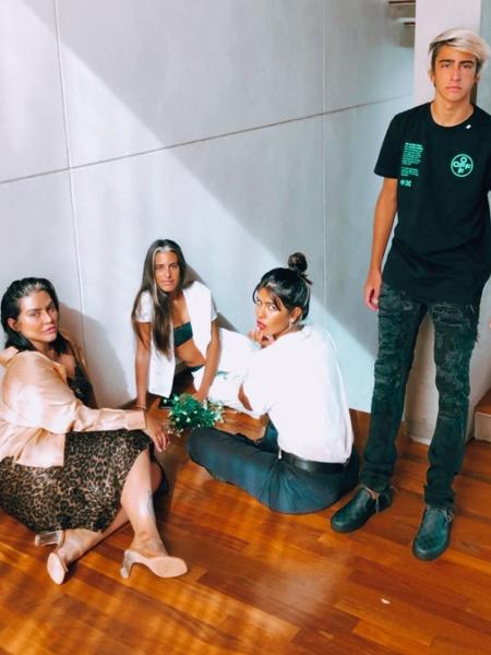 Cleo e os irmãos por parte da mãe, Gloria Pires - Reprodução/Instagram - Reprodução/Instagram