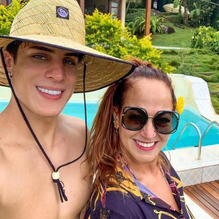 Tiago Ramos e Nadine Gonçalves, a mãe de Neymar - Reprodução/Instagram