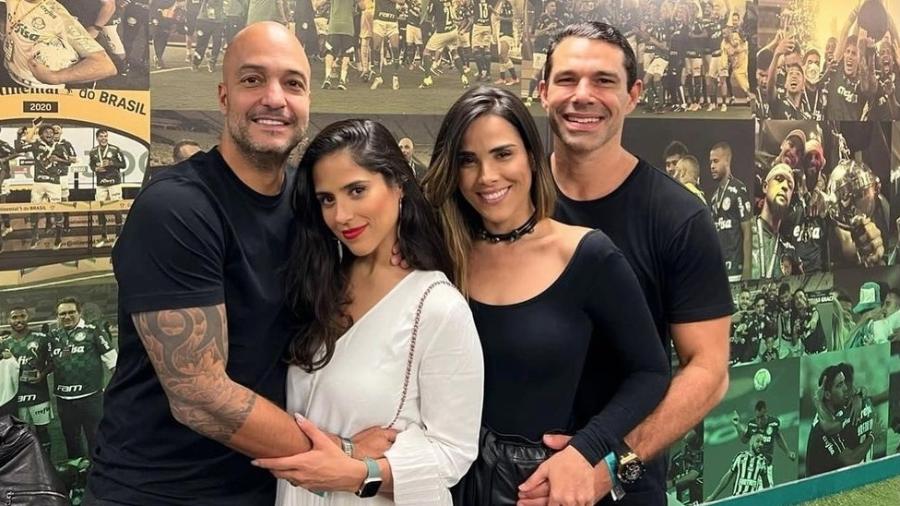 Camilla Camargo postou foto com o marido Leonardo Lessa, Wanessa Camargo e Marcus Buaiz. Na legenda, escreveu: "Sempre" - Reprodução/Instagram