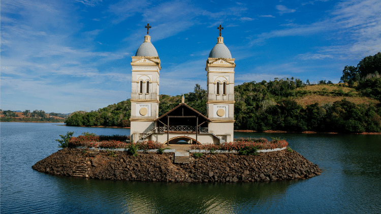 Igreja submersa em Itá, Santa Cantarina