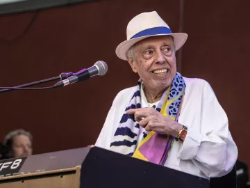 Morte de Sergio Mendes repercute na imprensa internacional: 'Lenda'