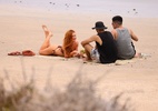 Marina Ruy Barbosa é flagrada curtindo praia com amigos no Nordeste - Brazil News