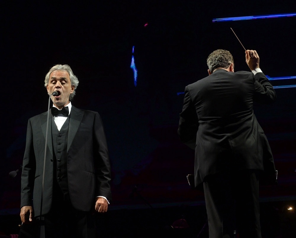 13.out.2016 - Tenor italiano Andrea Bocelli se apresenta no Allianz Parque, em São Paulo, com repertório do disco "Cinema" (2015) - Francisco Cepeda/AgNews
