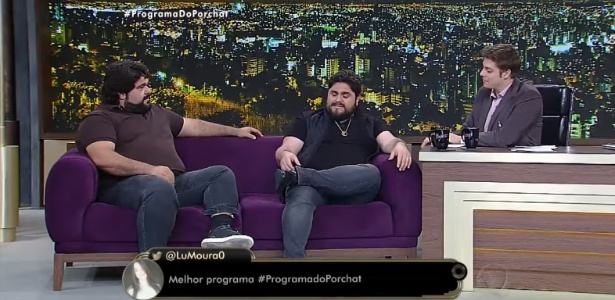 20.out.2016 - César Menotti (dir) e Fabiano (esq) no "Programa do Porchat" - Reprodução /TV Record