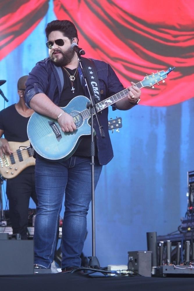 Fabiano, da dupla César Menotti e Fabiano, se apresenta no Villa Mix Festival, em Goiânia - Agência Brazil News