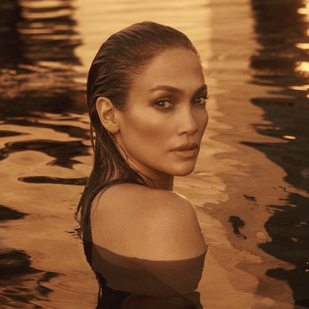 Jennifer Lopez lançou a J.Lo Beauty em 1ª de janeiro de 2021 - Reprodução / Instagram