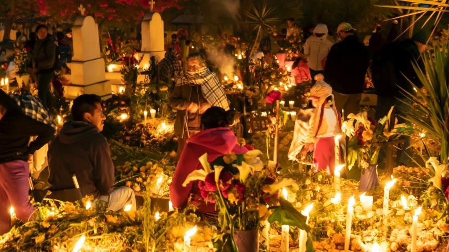 Anoitecer do Día de los Muertos, em San Agustin Etla, Oaxaca (México) - Getty Images