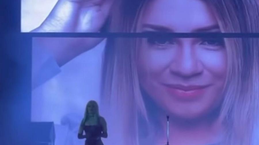 Luísa Sonza canta Marília Mendonça em show - Reprodução/Instagram