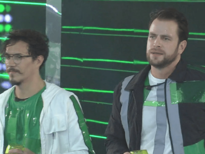 Iza recebe pedido de Gustavo durante show: 'Eli sai e você vem' 