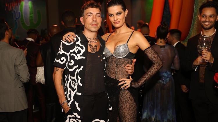 Di Ferrero e Isabeli Fontana no Baile da Vogue - Manuela Scarpa/Brazil News - Manuela Scarpa/Brazil News