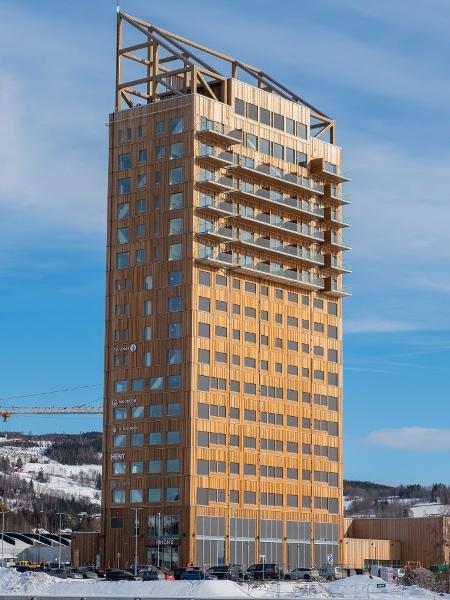 Mjøstårnet: maior prédio de madeira do mundo foi inaugurado na Noruega - Divulgação 