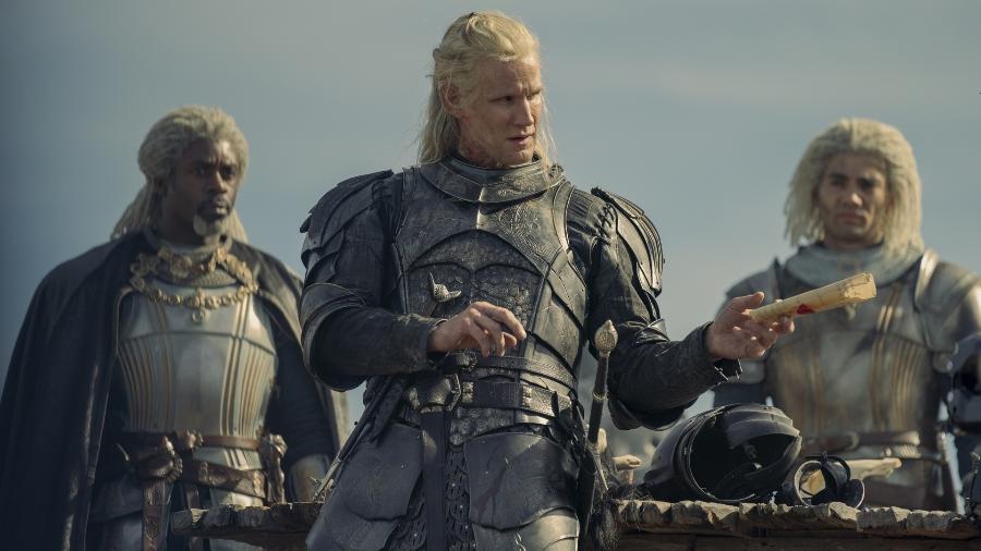 "A Casa do Dragão": Corlys Velaryon (Steve Toussaint), Daemon Targaryen (Matt Smith) e Laenor Velaryon (Theo Nate) na Guerra pelos Degraus - Ollie Upton/HBO