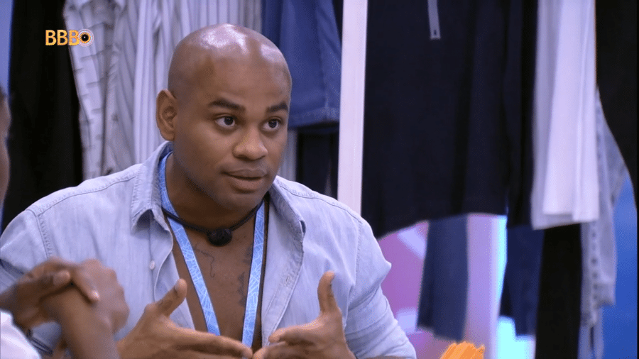 BBB 23: Cezar Black diz que é "burrice" votar em Domitila - Reprodução/Globo