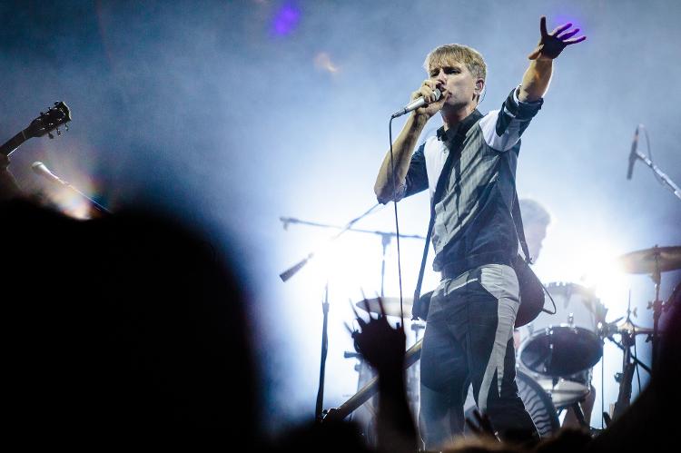 Alex Kapranos durante show do Franz Ferdinand em São Paulo em setembro de 2014