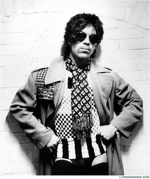 O cantor em foto de divulgação do álbum "Dirty Mind" (1980) - Divulgação