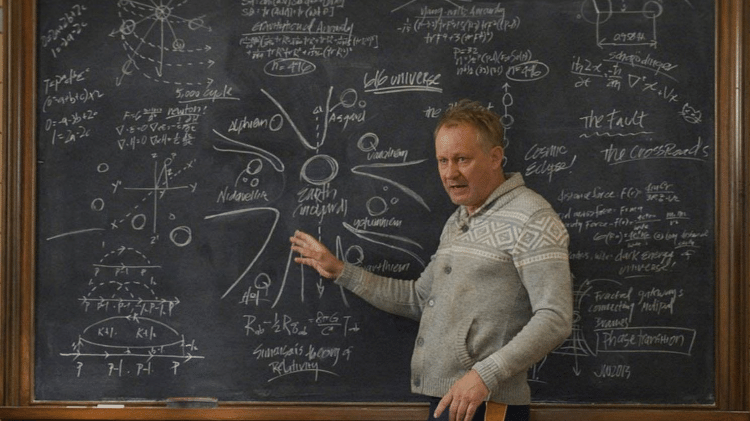 Erik Selvig (papel de Stellan Skarsgård) pode ajuda os heróis em "Vingadores 4" - Reprodução - Reprodução