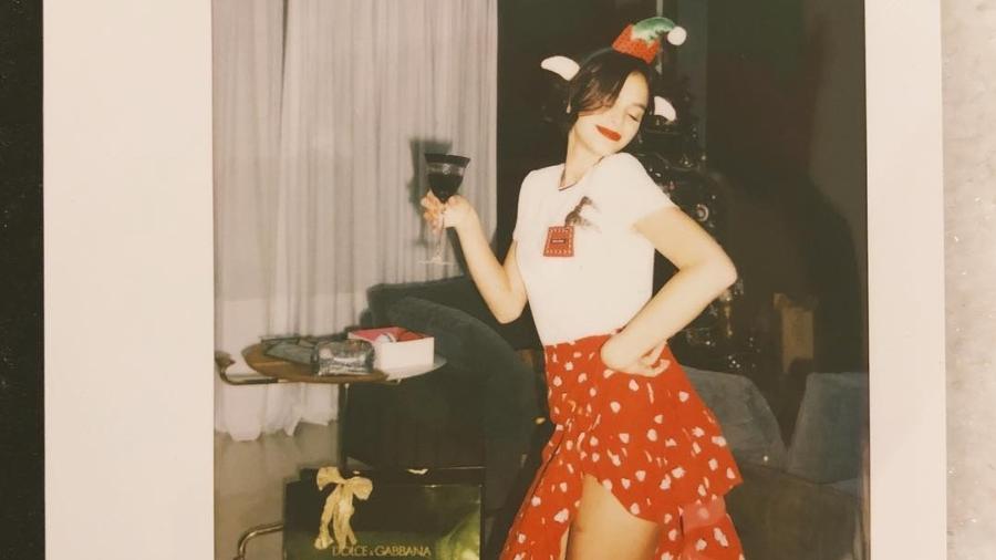 Bruna Marquezine faz dança sensual em clique durante festa de Natal - Reprodução/Instagram