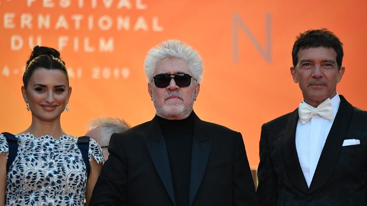 Penélope Cruz, Pedro Almodóvar e Antonio Banderas no Festival de Cannes - Alberto PIzzoli/AFP - Alberto PIzzoli/AFP