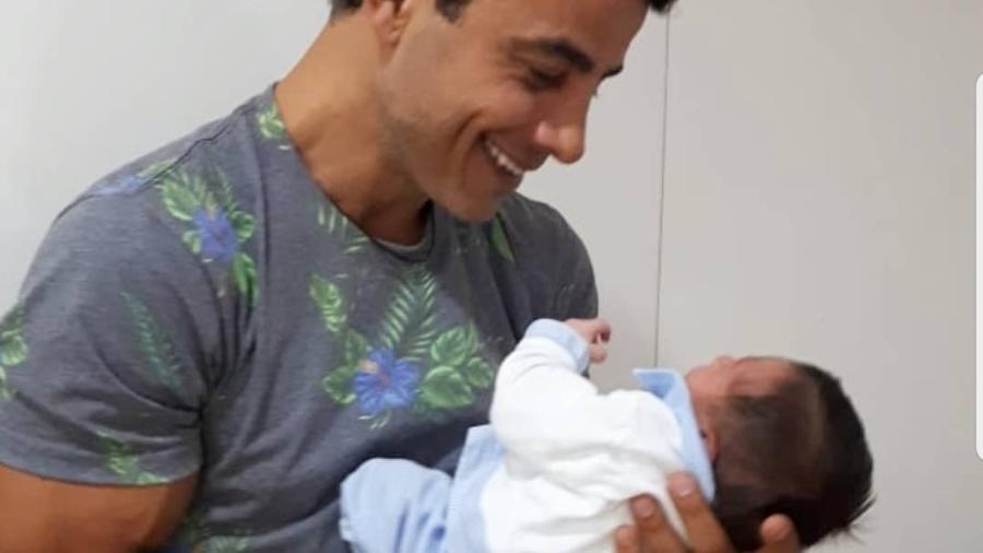 Ator Anderson Di Rizzi comemora o nascimento do segundo filho - Reprodução/Instagram