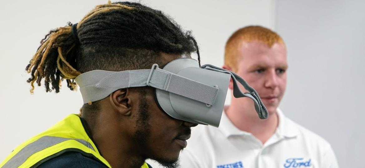 Motoristas usam tecnologia de realidade virtual para vivenciar experiências de ciclistas - Divulgação