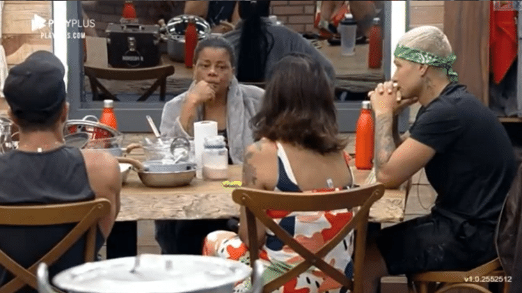 A Fazenda 2021: Tati Quebra Barraco critica e debocha de Erika Schneider - Reprodução/RecordTV - Reprodução/RecordTV