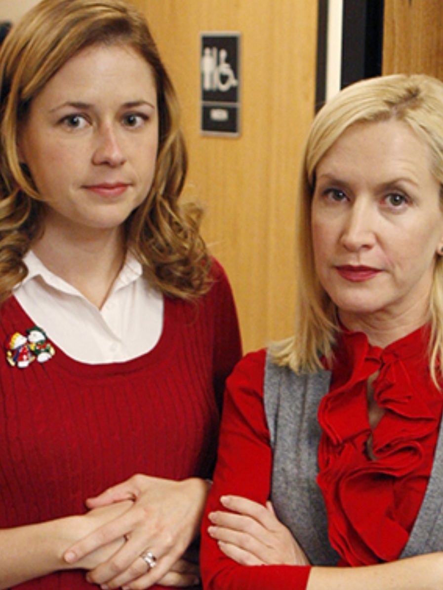 The Office: Jenna Fischer e Angela Kinsey revelam envenenamento no set