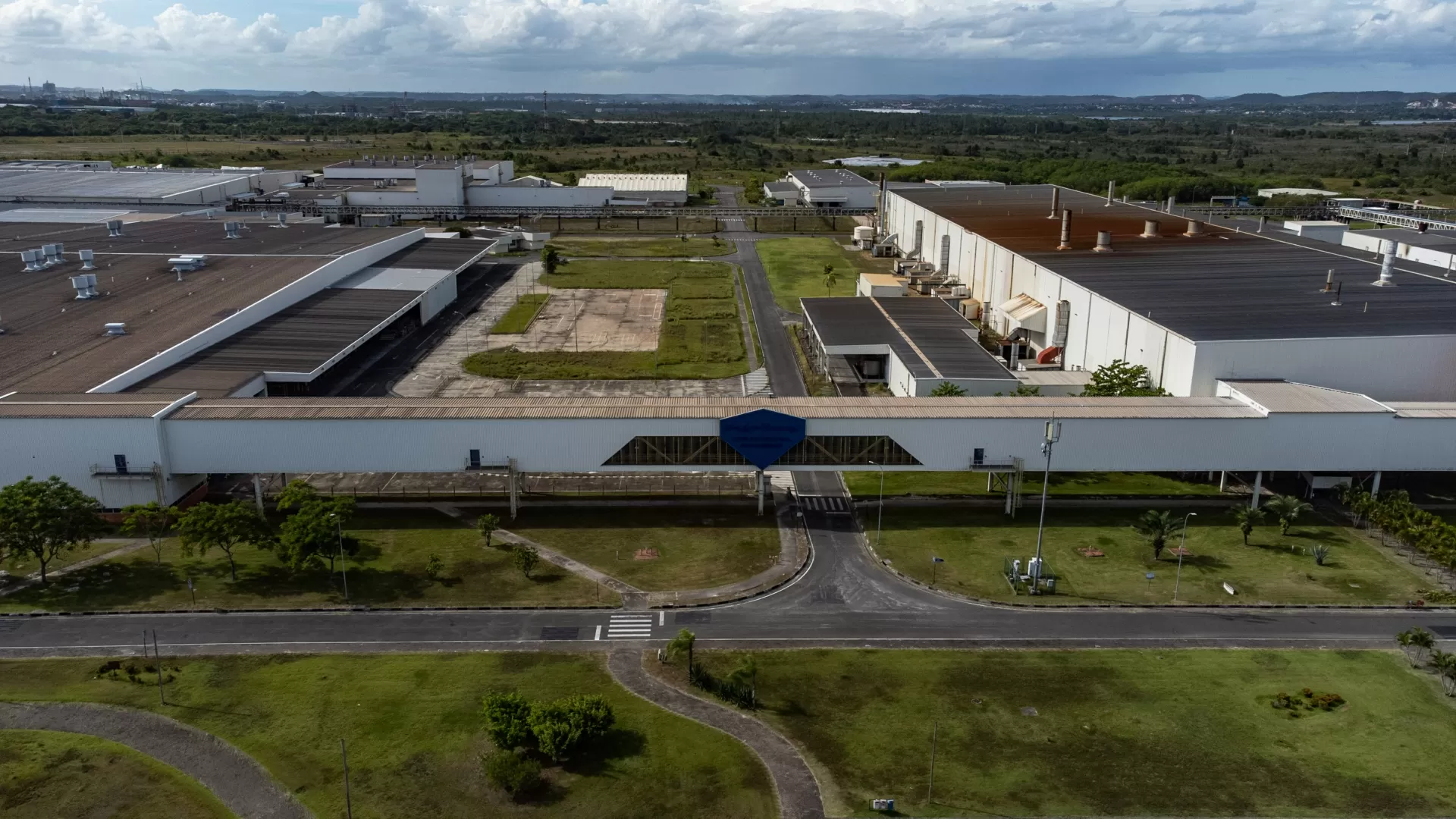 Gigante chinesa entra em acordo e assumirá fábrica fechada da Ford na Bahia, 1.200 empregos devem ser gerados