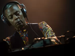 Mago do techno, Jeff Mills toca em noite paulista do festival holandês DGTL