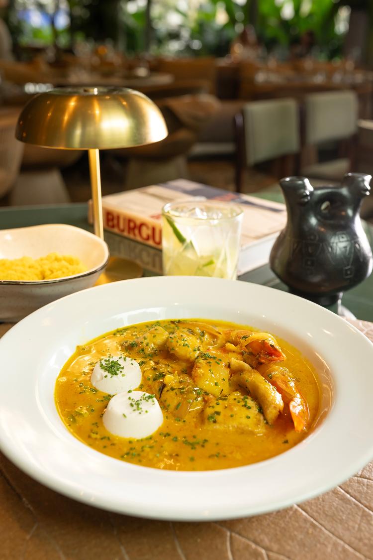 Moqueca de peixe e camarão do Charlô Moqueca de peixe e camarão do Charlô